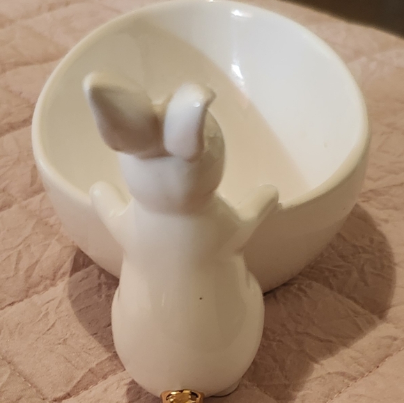 White and Gold Ceramic Bunny Bowl - Picture 2 of 4